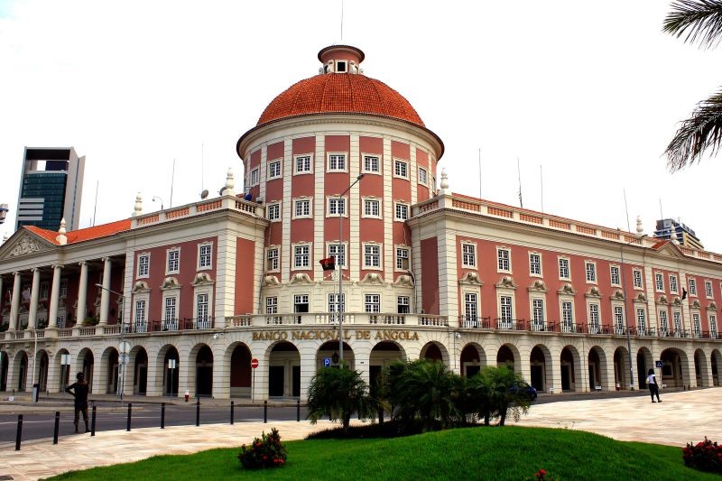 Angola entre os cinco países africanos mais expostos a choques económicos