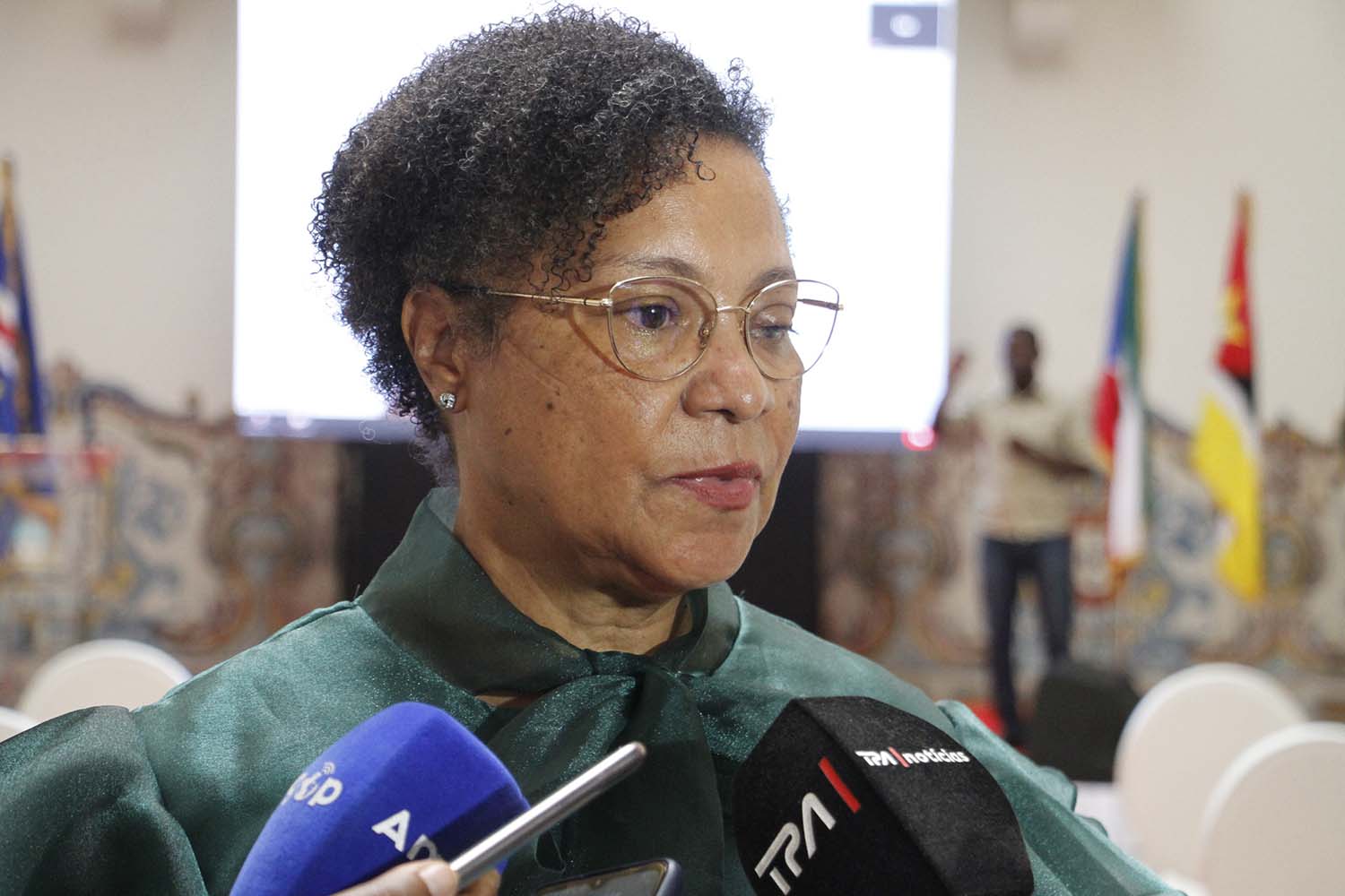 Ministra da Educação Admite Haver Pouca Qualidade de Ensino em Angola