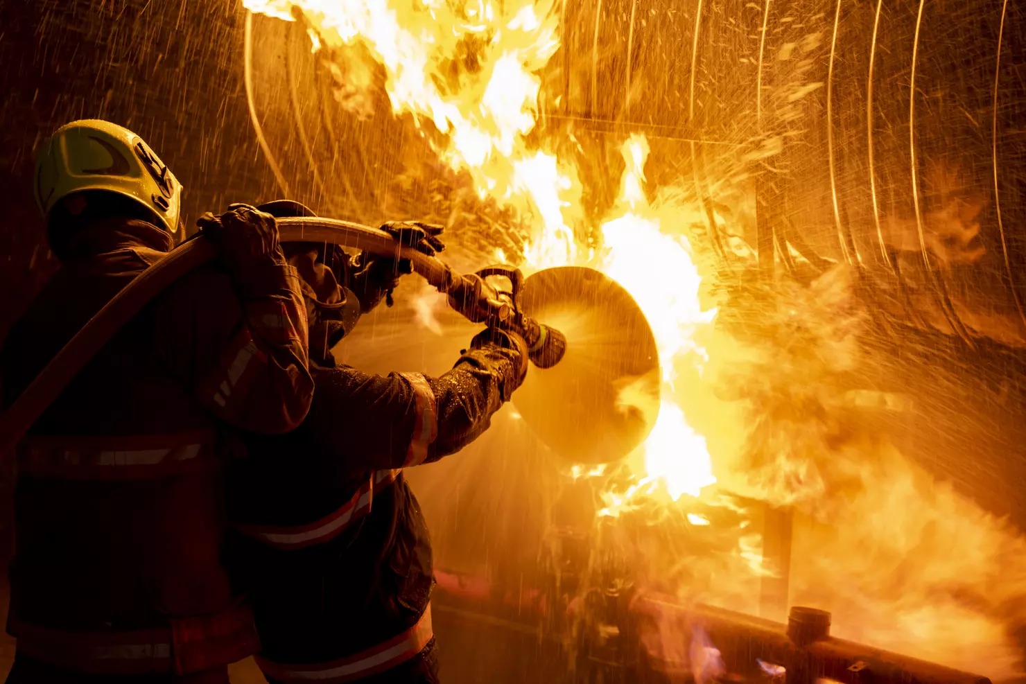 Medidas de Segurança e Procedimentos em Caso de Incêndio em Plataformas Petrolíferas